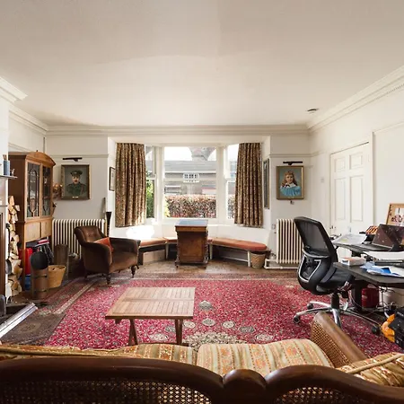 Crofton House Gasthuis *